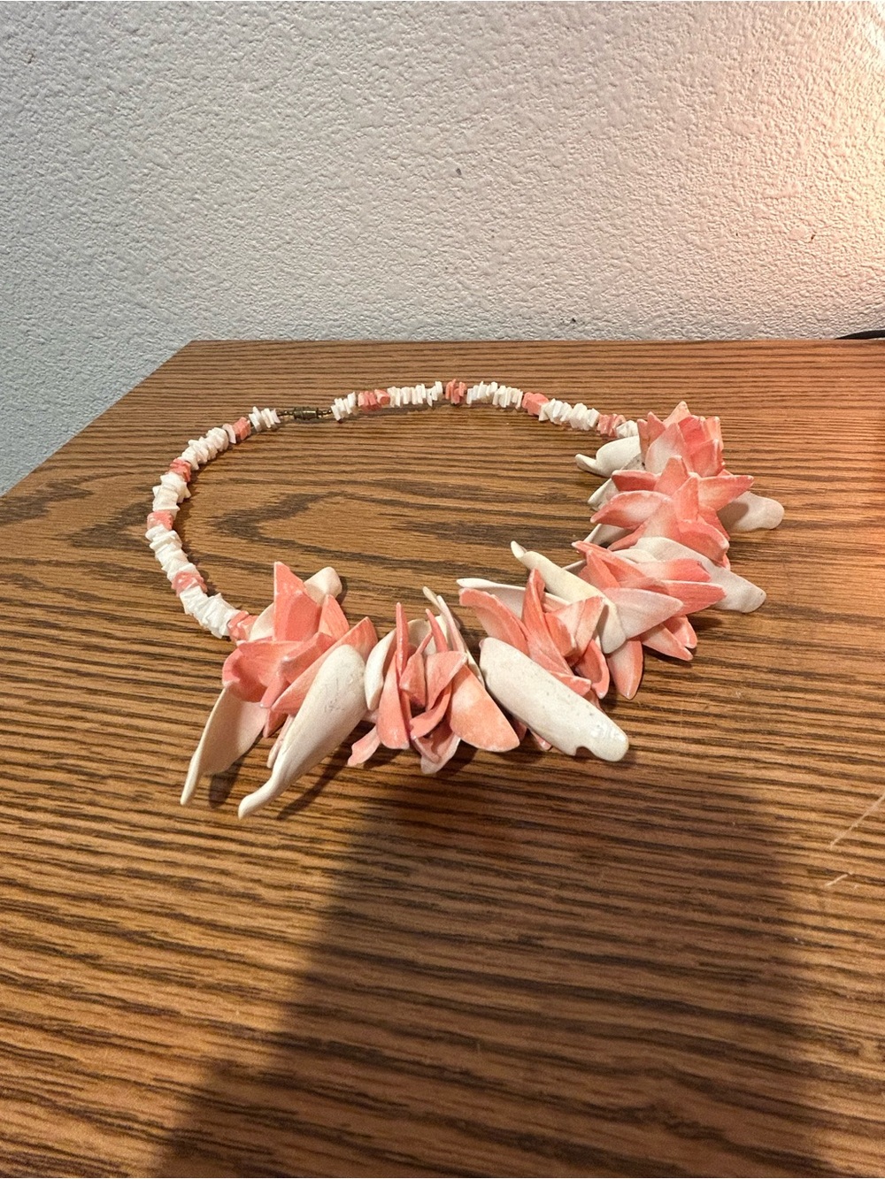 Shell Chip Necklace in Cream and Peach - Unbranded Women’s Jewelry - Picture 4 of 6